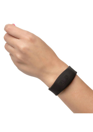 Stimulateur CalExotics Wristband Remote Petite Bullet