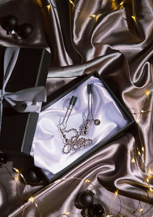 Accessoire BDSM Fifty Shades of Grey Chained Nipple Clamps