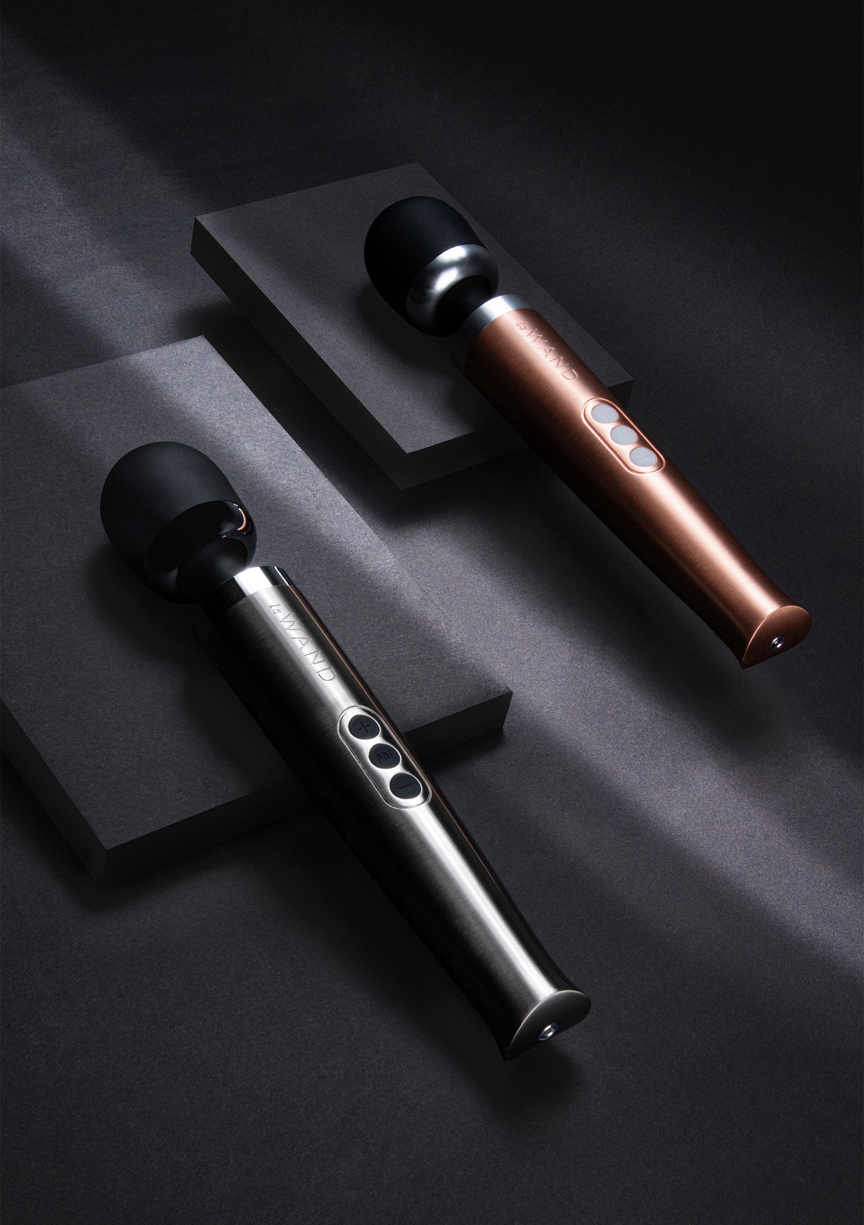 Masseur Le Wand DieCast Rechargeable